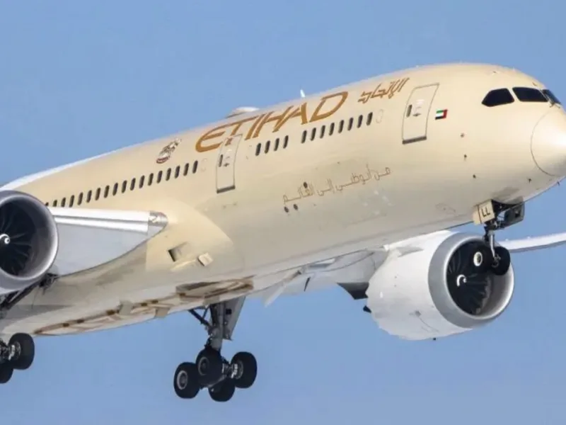 UAE से चालू हुआ Etihad Airways का फ्लाइट सर्विस. भारी बारिश के बाद प्रवासियों का आना जाना दुबारा हुआ चालू.